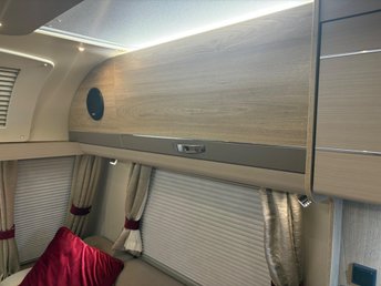 View our ELDDIS SUPREME 554