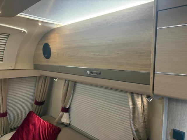 View our ELDDIS SUPREME 554