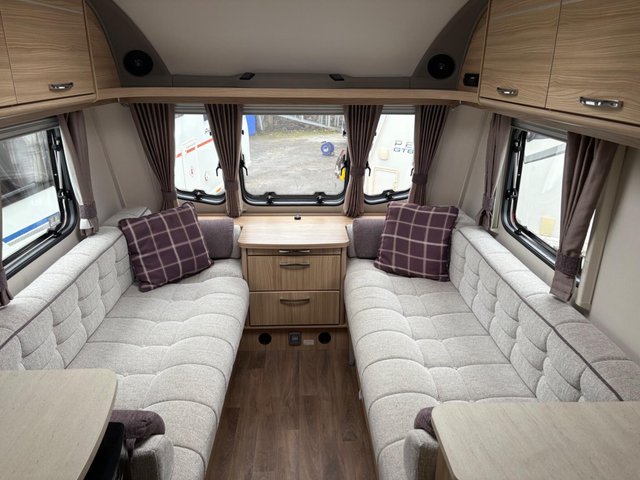 View our COACHMAN FESTIVAL 520