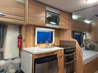 USED SWIFT CHALLENGER SPORT 564 Stunning, motor mover