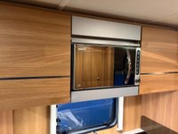 USED SWIFT CHALLENGER SPORT 564 Stunning, motor mover