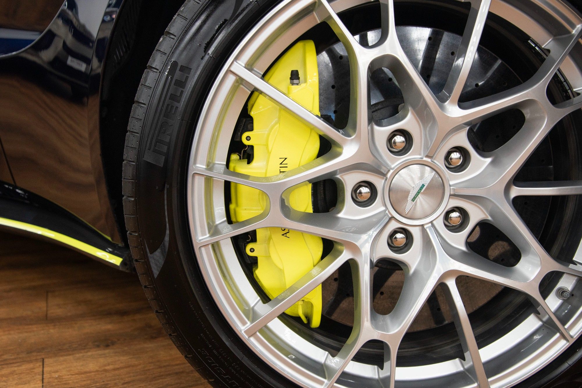 USED 2020 09 ASTON MARTIN VANTAGE 4.0 V8 AMR Hero Manual  