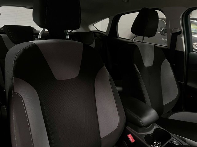 View our FORD FOCUS