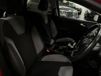 USED 2014 64 FORD FOCUS 1.6 TDCi Zetec S Hatchback 5dr Diesel Manual Euro 5 (s/s) (115 ps) 