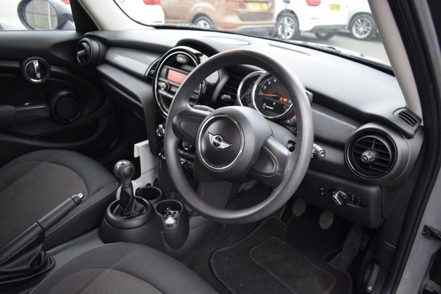 2017 MINI HATCH - Photo 10
