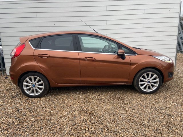 2016 FORD FIESTA 1.0T EcoBoost Titanium Hatchback 5dr Petrol Manual Euro 6 (s/s) (100 ps) - Photo 8
