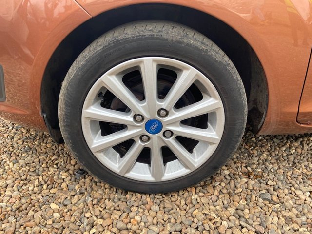 2016 FORD FIESTA 1.0T EcoBoost Titanium Hatchback 5dr Petrol Manual Euro 6 (s/s) (100 ps) - Photo 11