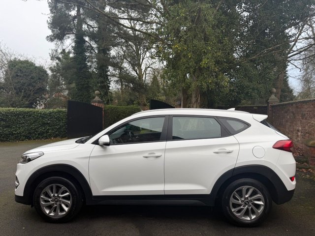 2017 HYUNDAI TUCSON - Photo 3