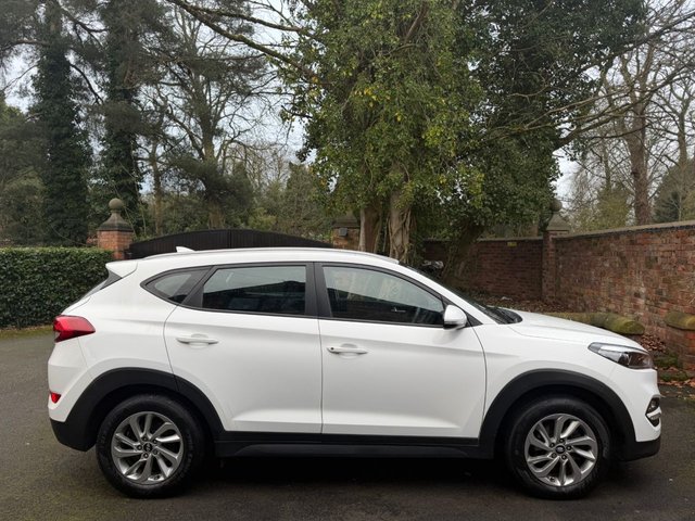 2017 HYUNDAI TUCSON - Photo 6