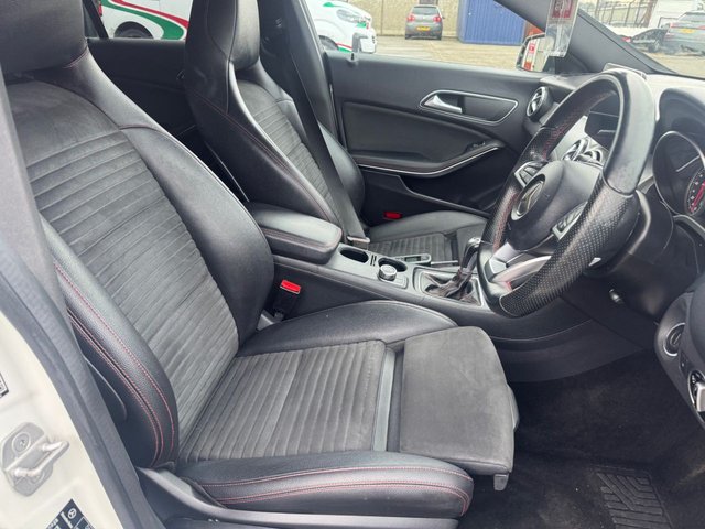 2016 MERCEDES-BENZ CLA 2.1 CLA200d AMG Line Coupe 4dr Diesel Manual Euro 6 (s/s) (136 ps) - Photo 11
