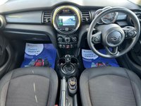 USED 2018 18 MINI HATCH 1.5 Cooper D Hatchback 5dr Diesel Steptronic Euro 6 (s/s) (116 ps) LOW MILES + AUTO + SAT NAV + CAMERA