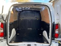 USED 2023 73 VAUXHALL COMBO CARGO PRO VAN 2300  L1 H1 1.5 TD 100PS One Company Owner, 58,000 Miles,  Loads Of Standard Features Including Air Con, Dual Passengers Seat (3 Seater) Touchscreen Stereo With SatNav, Rear Camera & Loads More!