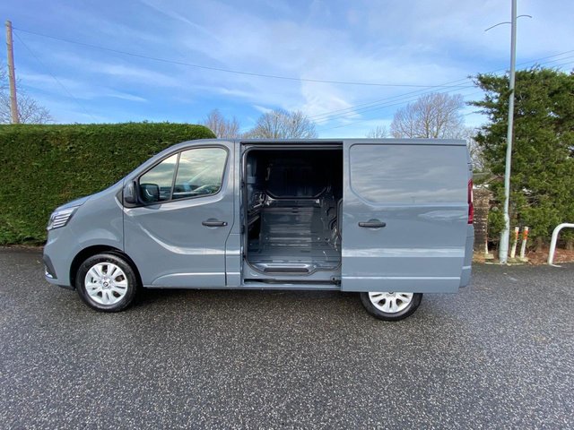 2026 RENAULT TRAFIC - Photo 6