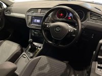 USED 2017 66 VOLKSWAGEN TIGUAN 2.0 TDI BlueMotion Tech SE Navigation SUV 5dr Diesel Manual 4Motion Euro 6 (s/s) (150 ps) APPLE CAR PLAY AND ANDROID AUTO