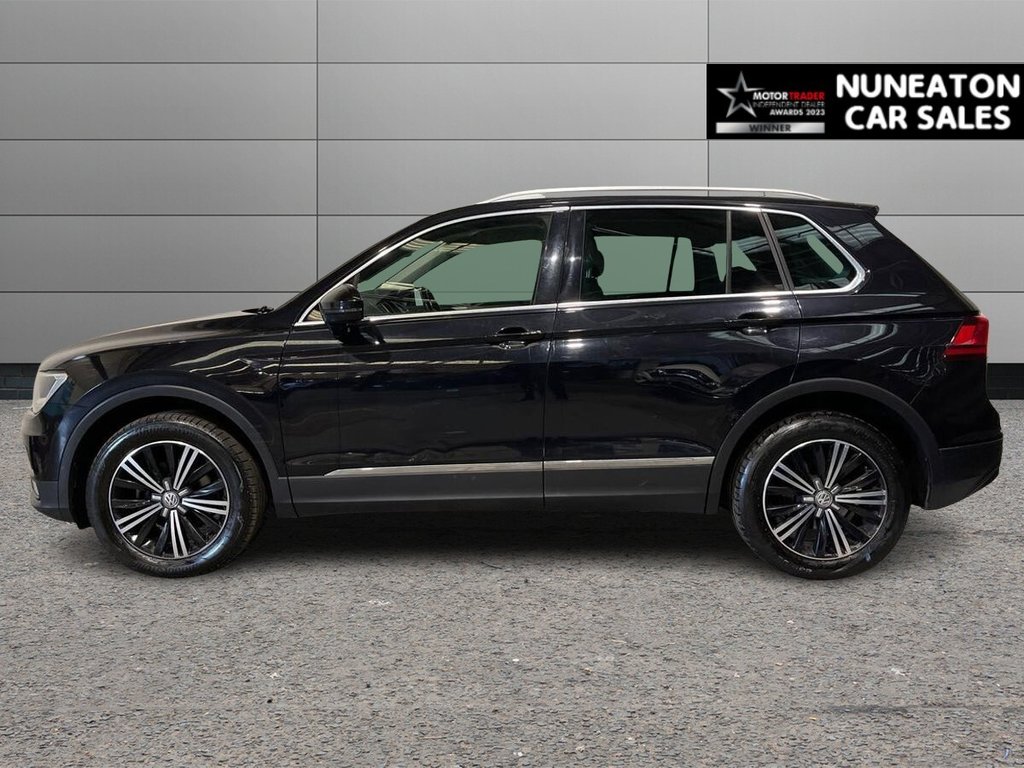 USED 2017 66 VOLKSWAGEN TIGUAN 2.0 TDI BlueMotion Tech SE Navigation SUV 5dr Diesel Manual 4Motion Euro 6 (s/s) (150 ps) APPLE CAR PLAY AND ANDROID AUTO