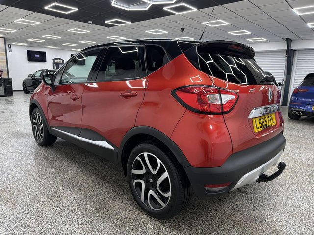 View our RENAULT CAPTUR