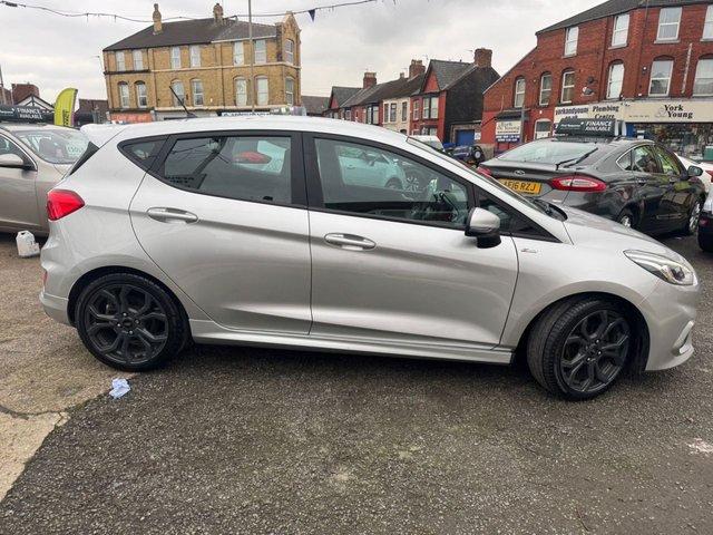 2018 FORD FIESTA - Photo 7