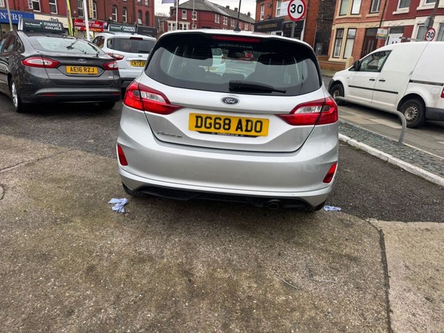 2018 FORD FIESTA - Photo 8