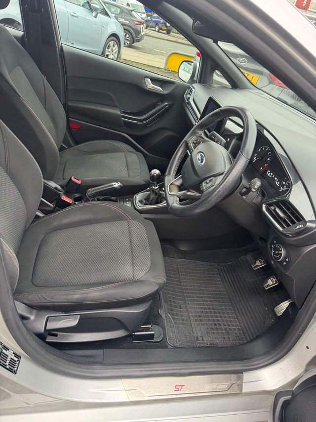 2018 FORD FIESTA - Photo 9