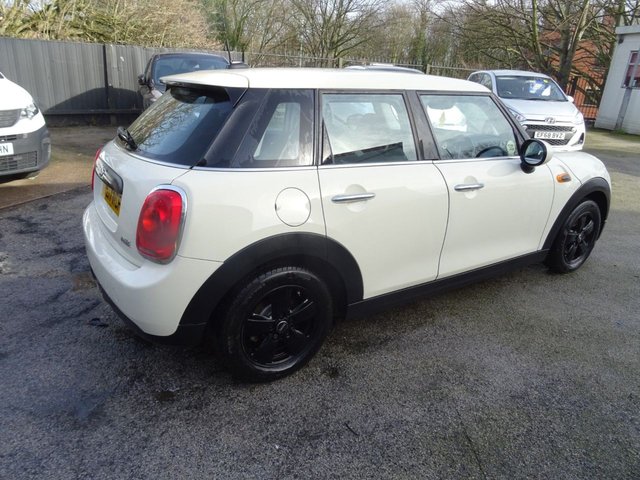 2017 MINI Hatch 1.2L One 5dr - Photo 5