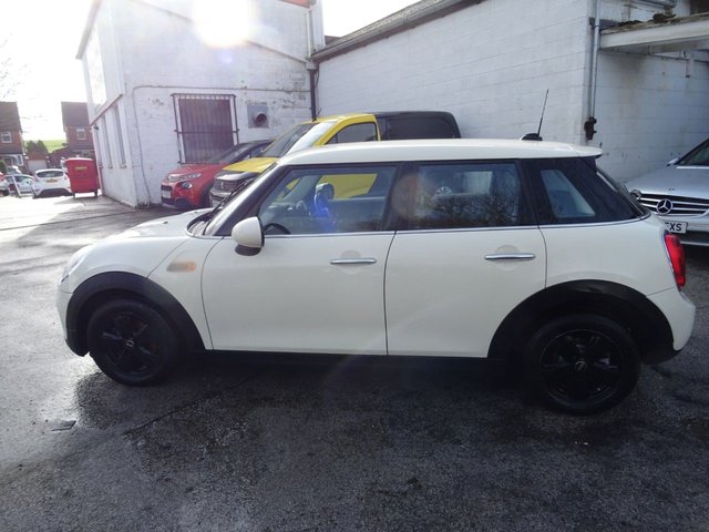 2017 MINI Hatch 1.2L One 5dr - Photo 8