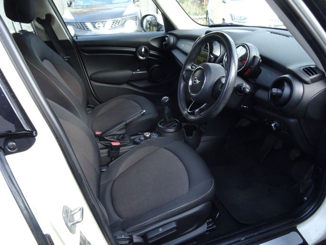 2017 MINI Hatch 1.2L One 5dr - Photo 12