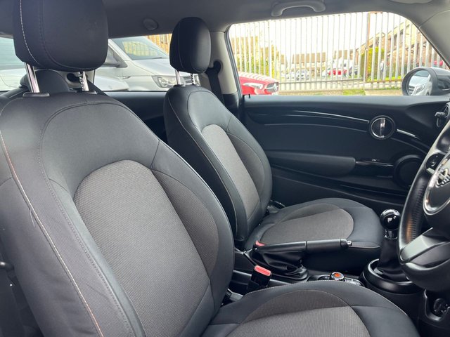 2021 MINI HATCH - Photo 9
