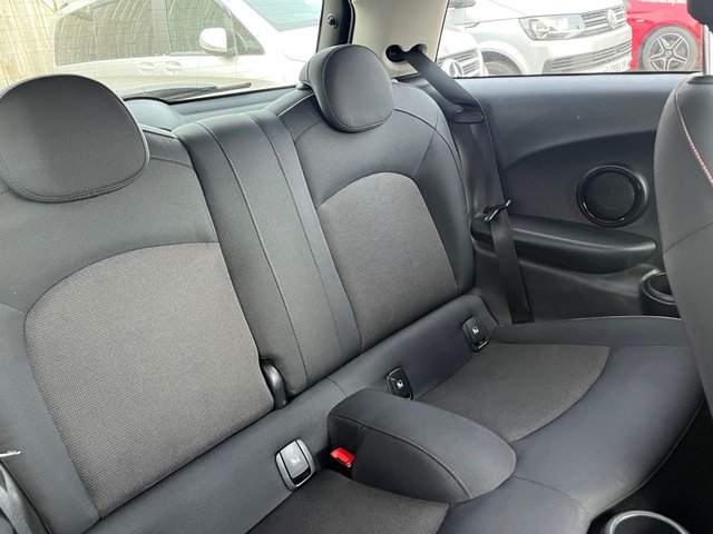 2021 MINI HATCH - Photo 10