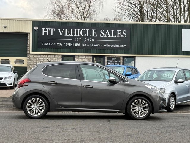 2018 PEUGEOT 208 1.2 PureTech Allure Hatchback 5dr Petrol Manual Euro 6 (s/s) (82 ps) - Photo 2