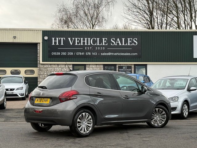 2018 PEUGEOT 208 1.2 PureTech Allure Hatchback 5dr Petrol Manual Euro 6 (s/s) (82 ps) - Photo 3