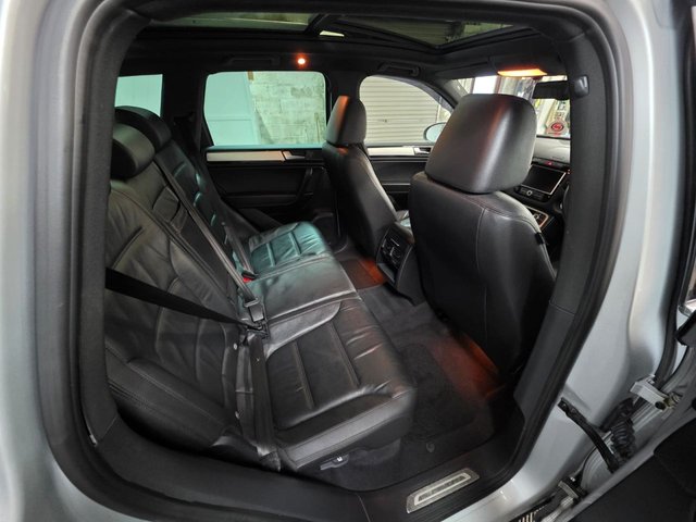 2014 VOLKSWAGEN TOUAREG 3.0 TDI V6 BlueMotion Tech R-Line SUV 5dr Diesel Tiptronic 4WD Euro 5 (s/s) (245 ps) - Photo 11