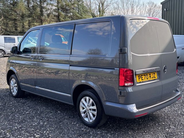 2020 VOLKSWAGEN TRANSPORTER 2.0 TDI T30 5 Seat Highline Kombi Double Cab 5dr Diesel Manual FWD SWB Euro 6 150PS - Photo 4