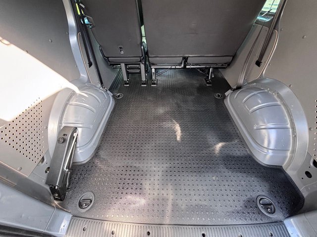 2020 VOLKSWAGEN TRANSPORTER 2.0 TDI T30 5 Seat Highline Kombi Double Cab 5dr Diesel Manual FWD SWB Euro 6 150PS - Photo 12