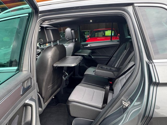 2017 VOLKSWAGEN TIGUAN 2017 2.0 TSI R-Line DSG 4Motion Euro 6 (s/s) 5dr - Photo 9