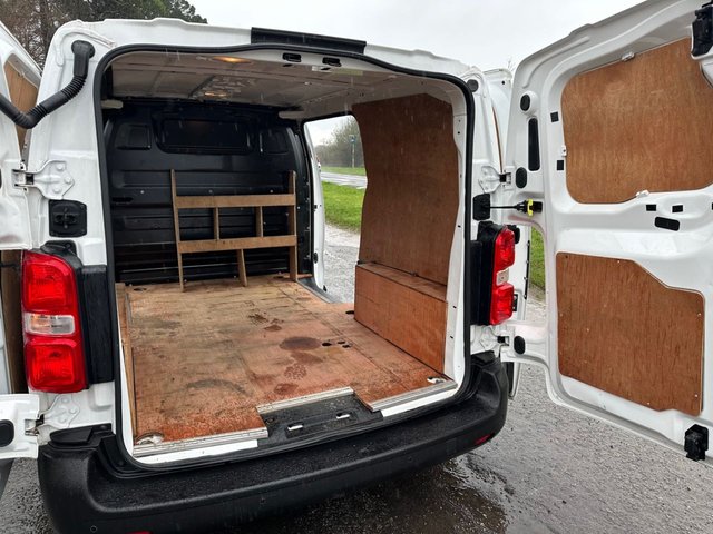 2022 VAUXHALL VIVARO - Photo 12