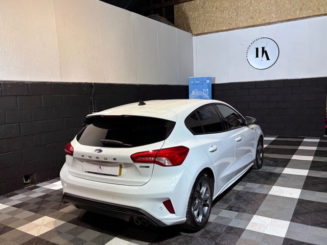 2020 FORD FOCUS 2020 1.0T EcoBoost MHEV ST-Line Edition Hatchback 5dr Petrol Manual Euro 6 (s/s) (125 ps) - Photo 2