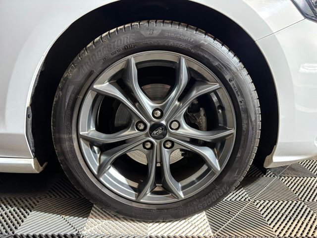 2020 FORD FOCUS 2020 1.0T EcoBoost MHEV ST-Line Edition Hatchback 5dr Petrol Manual Euro 6 (s/s) (125 ps) - Photo 9