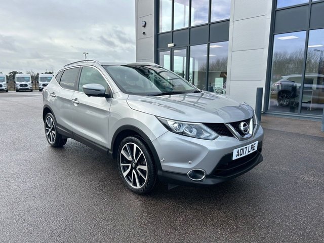 2017 17 Nissan Qashqai 1.2 TEKNA SUV 5dr PETROL 2WD 115PS PANORAMIC ROOF