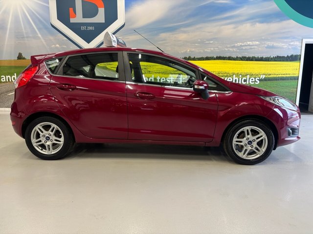 2013 Ford Fiesta 1L Zetec 5dr - Photo 4