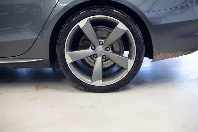 2013 Audi A4 Avant 2L Black Edition 5dr - Photo 7