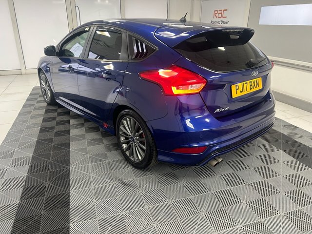 2017 FORD FOCUS - Photo 8