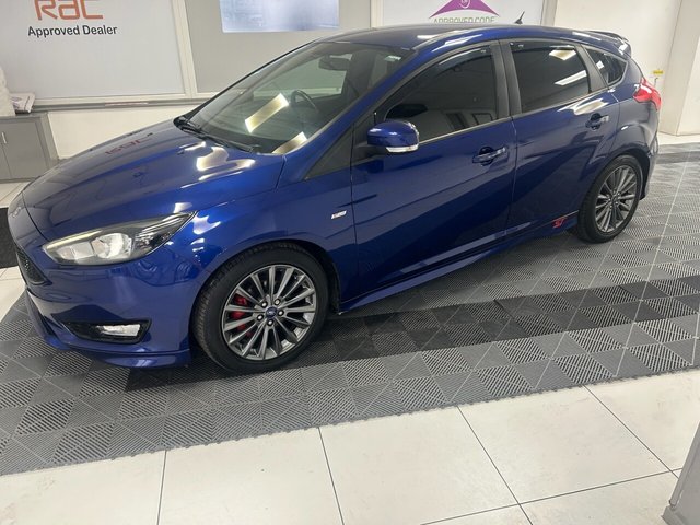 2017 FORD FOCUS - Photo 10