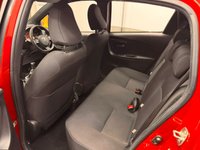 USED 2017 17 TOYOTA YARIS 1.33 Dual VVT-i Design Hatchback 5dr Petrol Manual Euro 6 (99 ps) Reverse Camera - Cruise Control - DAB Radio