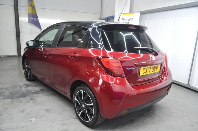 2017 Toyota Yaris 1.3L Design 5dr - Photo 5