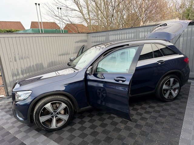 2018 Mercedes-Benz GLC - Photo 7