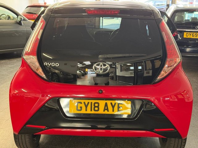 2018 TOYOTA AYGO 1.0 VVT-i x-cite 4 Red Bi-Tone Hatchback 5dr Petrol Manual Euro 6 (68 ps) - Photo 10