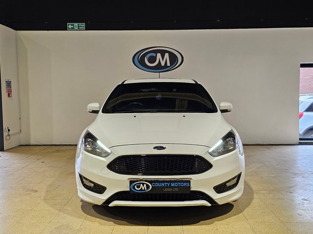 2017 Ford Focus 1L St-Line 5dr - Photo 3