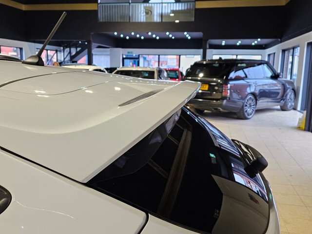 2017 Ford Focus 1L St-Line 5dr - Photo 12