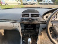 USED 2003 03 MERCEDES-BENZ E-CLASS 2.6 E240 Avantgarde Saloon 4dr Petrol Automatic (247 g/km, 177 bhp) 