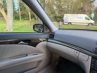 USED 2003 03 MERCEDES-BENZ E-CLASS 2.6 E240 Avantgarde Saloon 4dr Petrol Automatic (247 g/km, 177 bhp) 